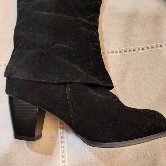 Black Knee high boots. 7.5 us/38eur - Picture 2 of 8